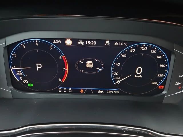 Volkswagen Touran 1.5 TSI DSG IQ.Drive R-Line