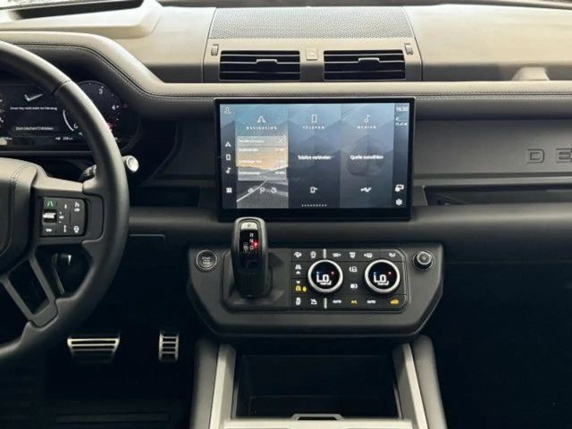 Land Rover Defender 110 Black Pack D300