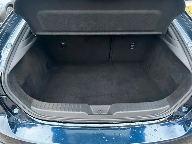 Mazda 3 Exclusive-line