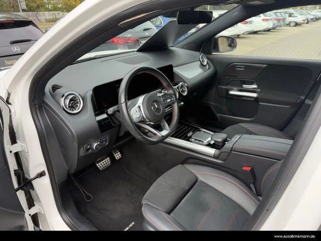 Mercedes-Benz GLA 200 AMG Line