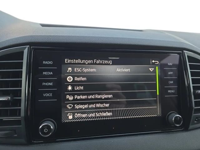 Skoda Karoq 1,0TSI 115PS Navi/LED/ACC/Kamera/Winterp.    **