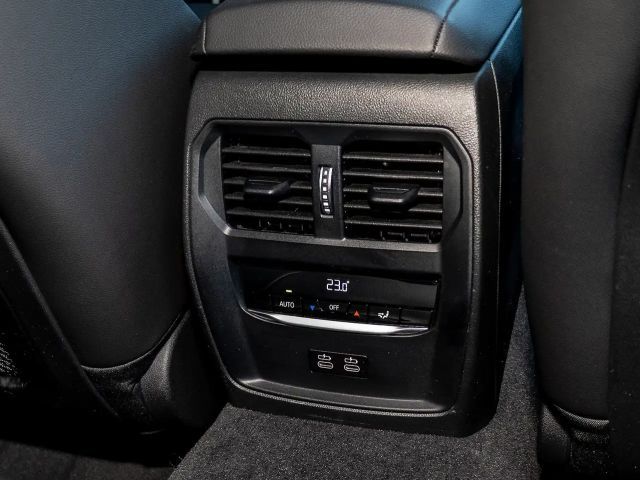 BMW 330 330d M-Sport Touring xDrive