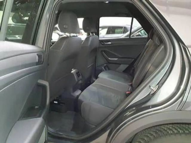 Volkswagen T-Roc 1.5 TSI DSG R-Line