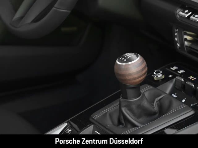 Porsche 992 Cabrio Carrera Turbo