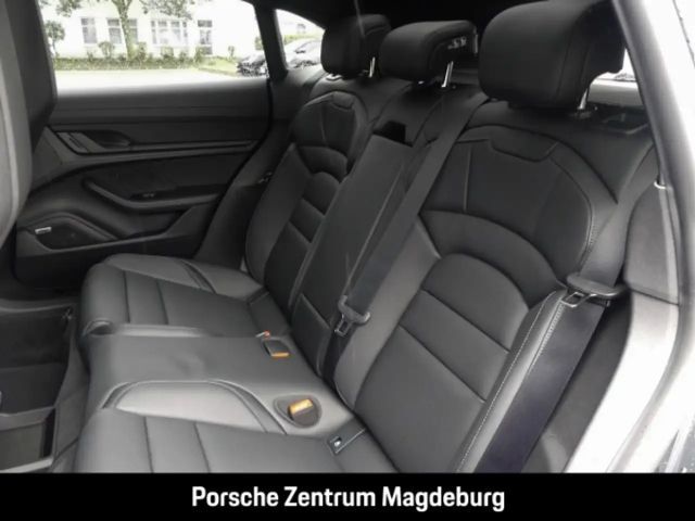 Porsche Taycan 4S Cross Turismo