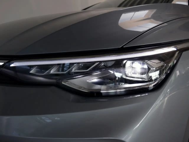 Volkswagen Golf 1.5 eTSI DSG Golf VIII