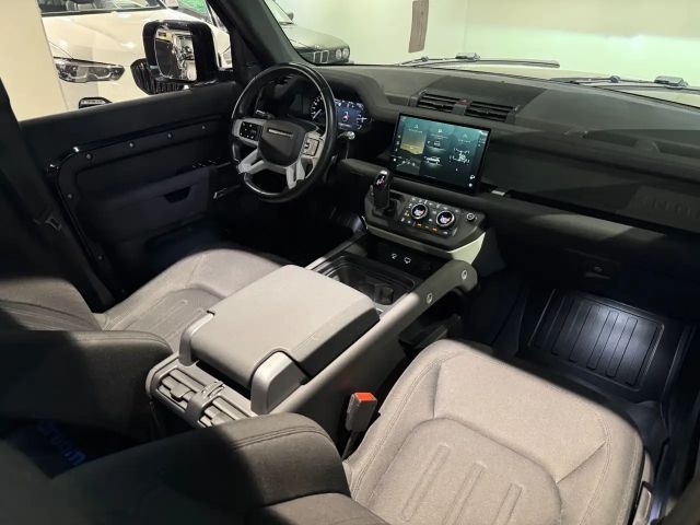 Land Rover Defender 110 Black Pack