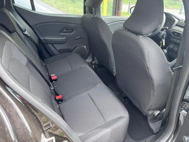 Dacia Sandero mit Klima, DAB & Bluetooth Klima Einparkhilfe