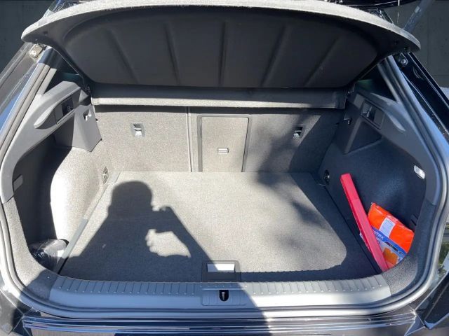 Cupra Formentor 1.5 eTSI Nav/AppCon/LED/Assist/19"/SHZ