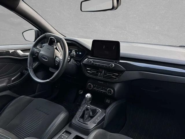 Ford Focus EcoBoost ST Line