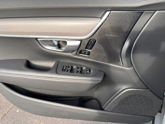 Volvo V90 AWD Plus T6