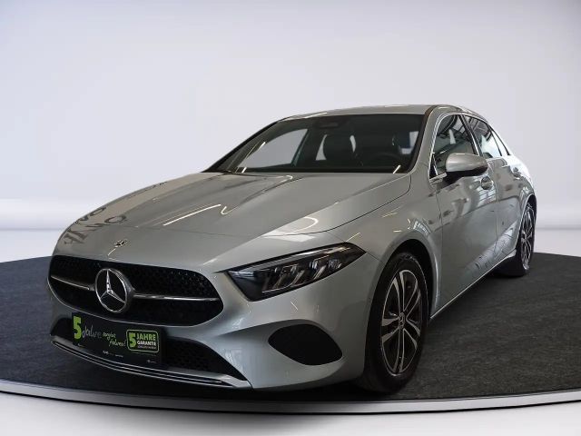 Mercedes-Benz A 200 LENKRADHEIZUNG LED HP 17 ZOLL ALU