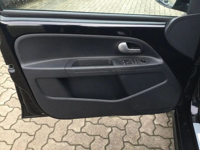 Volkswagen e-up! Plus Style