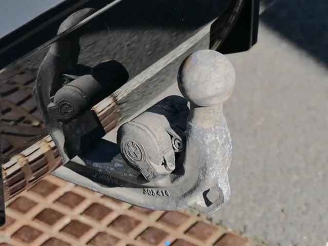 BMW 330 330e M-Sport Touring xDrive