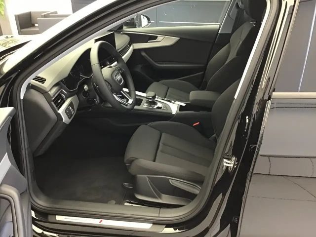 Audi A4 30 TDI S-Line