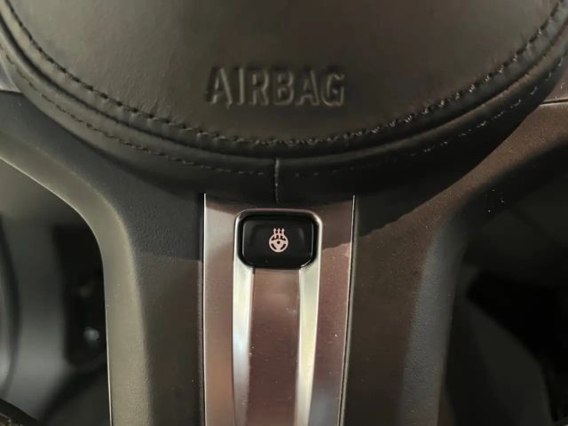 BMW 118 118i 5-deurs Sedan