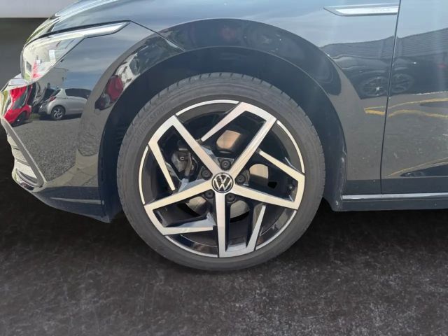 Volkswagen Golf 2.0 TDI DSG Style Variant