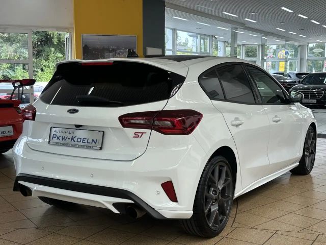 Ford Focus ST Line