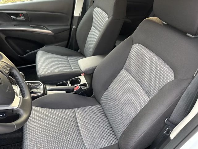 Suzuki S-Cross Hybrid