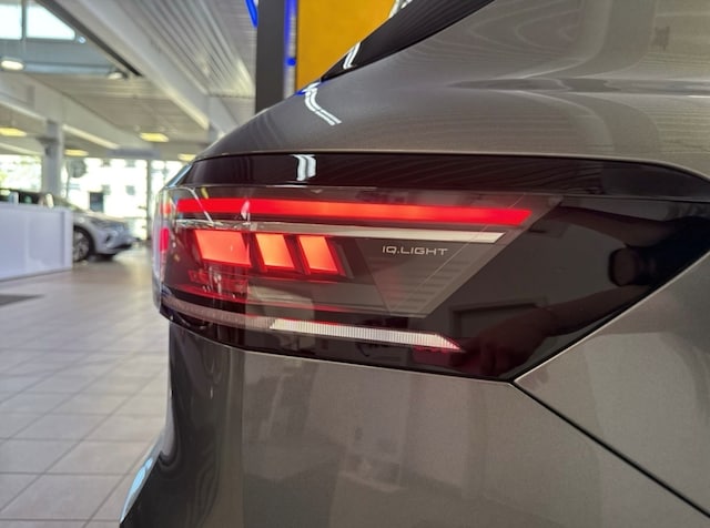 Volkswagen Passat 2.0 TDI DSG R-Line Variant