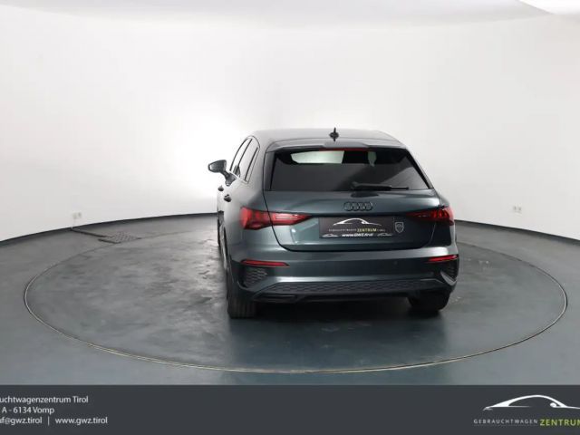 Audi A3 Hybride S-Line Sedan