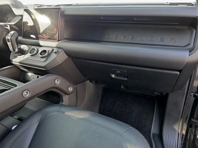 Land Rover Defender 110