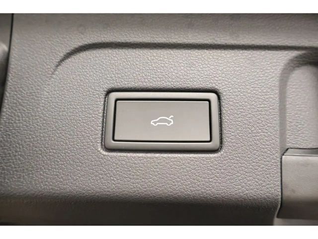 Volkswagen Touran 1.5 TSI DSG R-Line