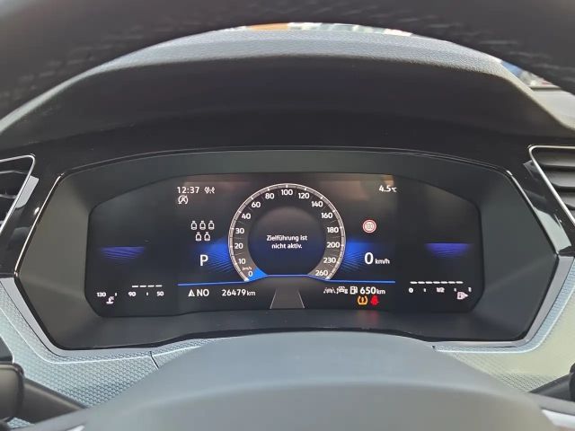 Volkswagen Touran 1.5 TSI DSG IQ.Drive