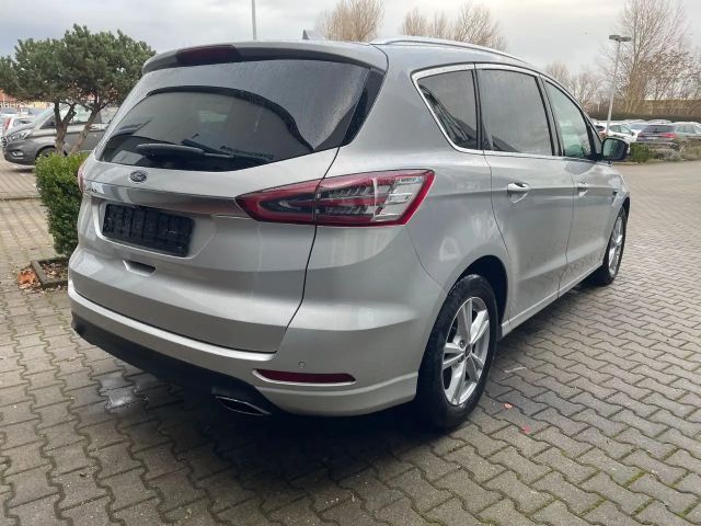 Ford S-Max Titanium