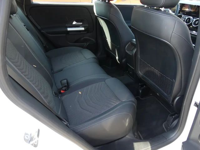 Mercedes-Benz B 200 B 200 d Progressive