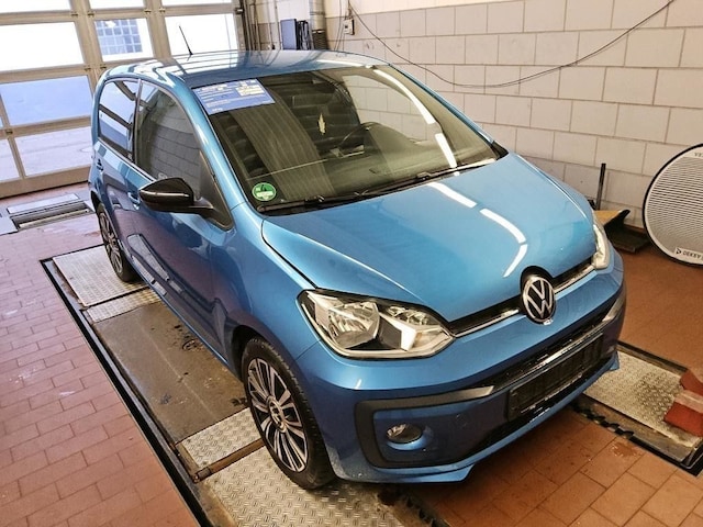 Volkswagen up! Active