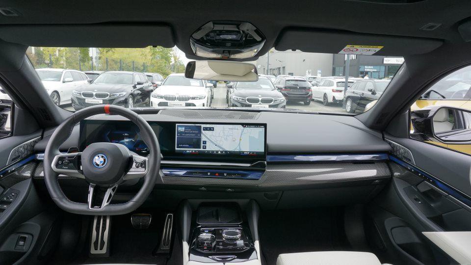 BMW i5 M60 Touring xDrive