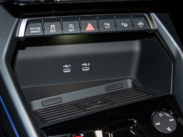 Audi RS3 Quattro S-Tronic Sedan