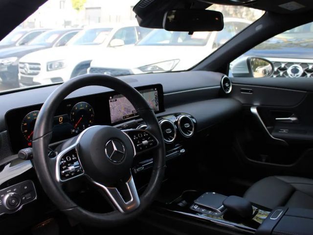 Mercedes-Benz A 180 DCT/Leder/Standhzg/Navi/Kamera/Sitzhzg