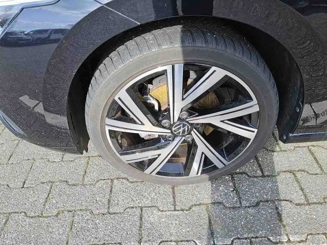 Volkswagen Golf 1.5 eTSI DSG Golf VIII Style