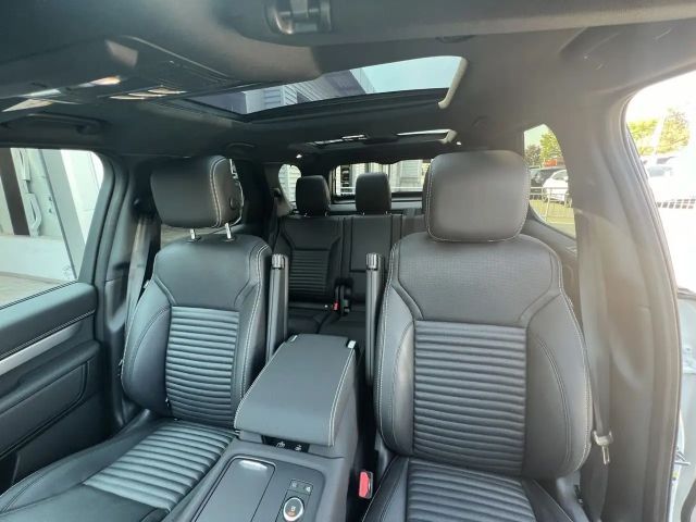 Land Rover Discovery AWD D250 Dynamic SE