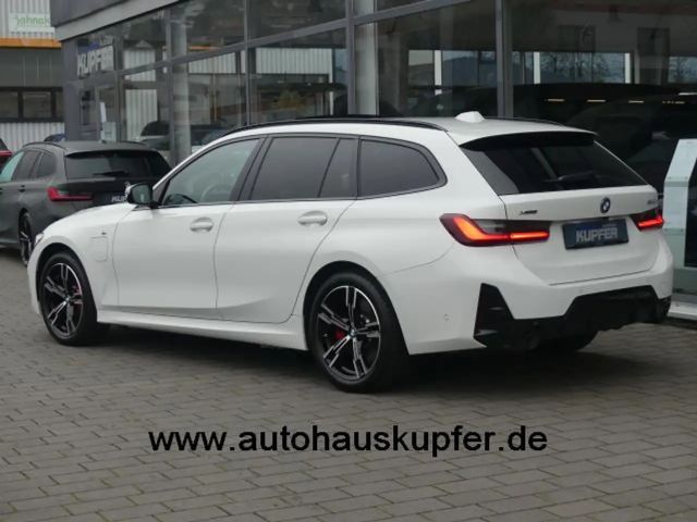 BMW 330 330e Touring xDrive