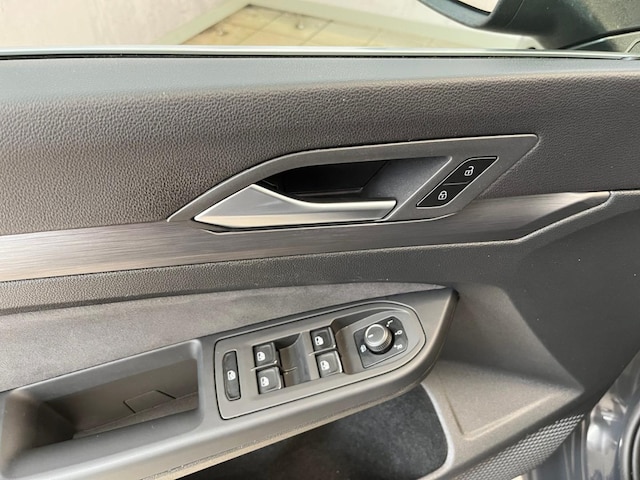 Volkswagen Golf 1.5 eTSI DSG Golf VIII