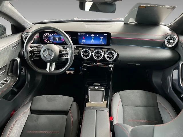 Mercedes-Benz CLA 200 AMG; Night; KEYLESS; LED; Ambiente