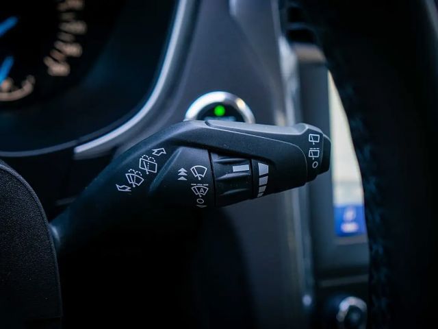 Ford Mondeo Traveller 2,0 EcoBlue SCR Aut. *LED*KAMERA*WINT...