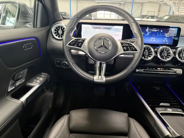 Mercedes-Benz GLB 250 4MATIC Premium