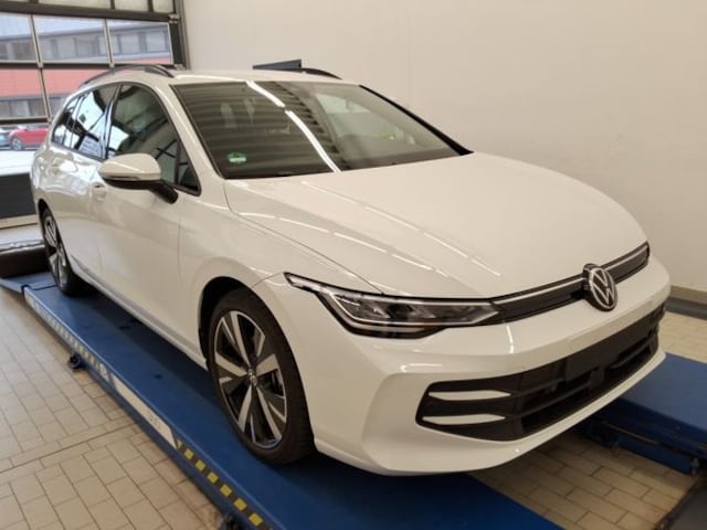 Volkswagen Golf 1.5 eTSI DSG Life Variant