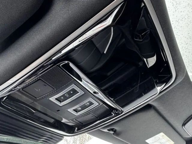 Land Rover Range Rover Velar P400e