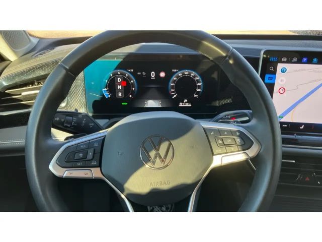 Volkswagen Passat 1.5 eTSI Business Variant