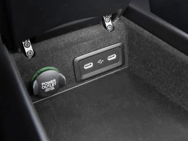 Aston Martin DBX 12 Coupé von BENTLEY FRANKFURT