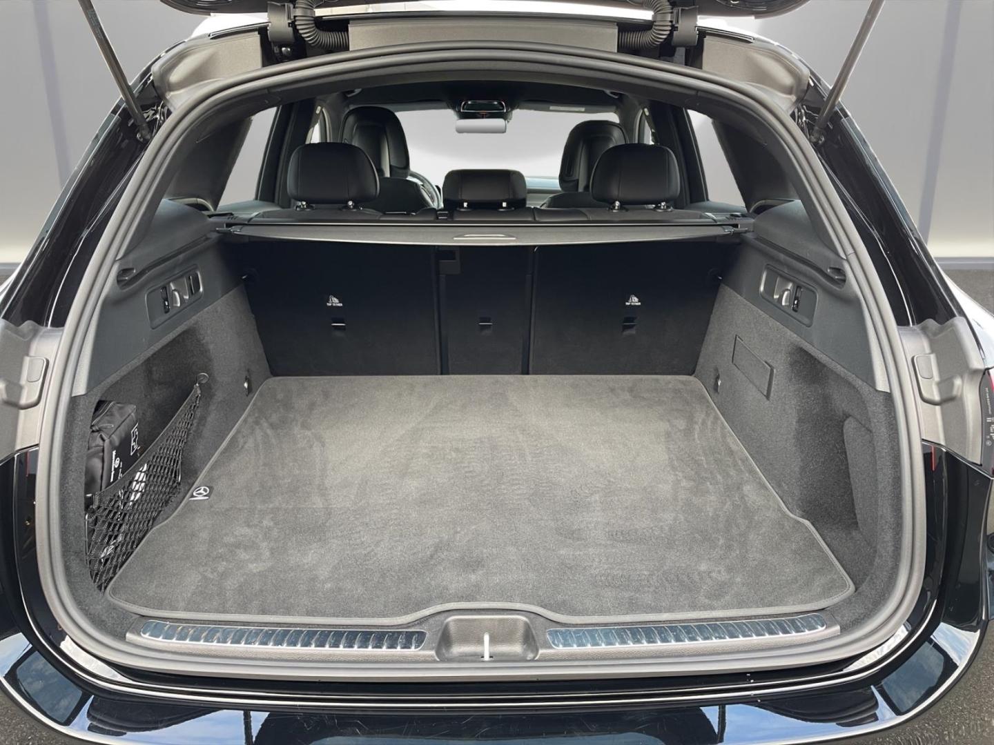 Mercedes-Benz GLC 300 4MATIC AMG Line GLC 300 d