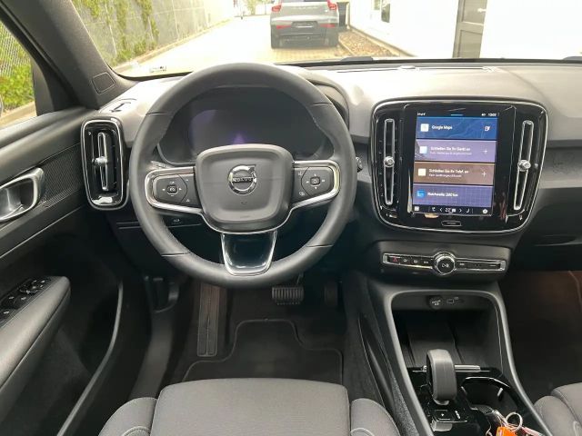 Volvo XC40 Core Recharge