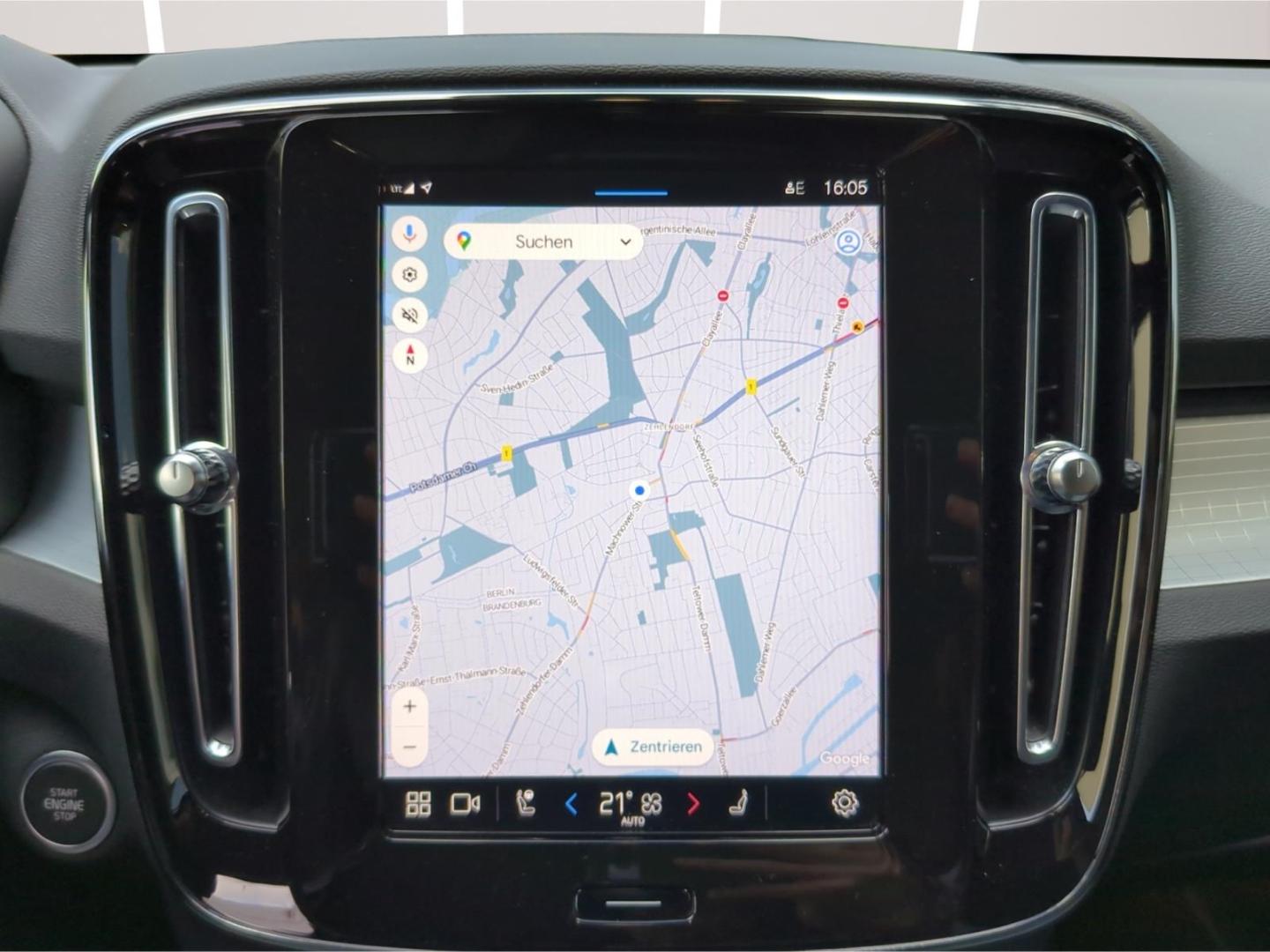 Volvo XC40 Dark Plus