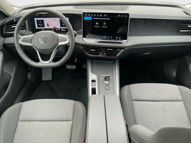 Volkswagen Passat 1.5 eTSI DSG Variant