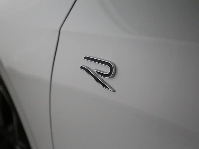 Volkswagen Golf 1.5 eTSI DSG Golf VIII R-Line